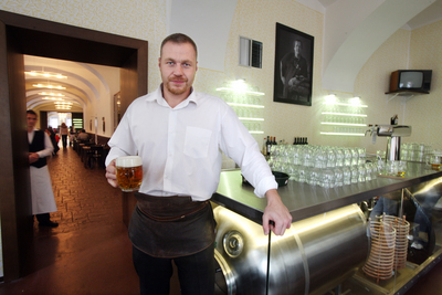 Nová restaurace Tomáše Karpíška Ambiente Local boduje u labužníků. Nová restaurace Tomáše Karpíška Ambiente Local boduje u labužníků.