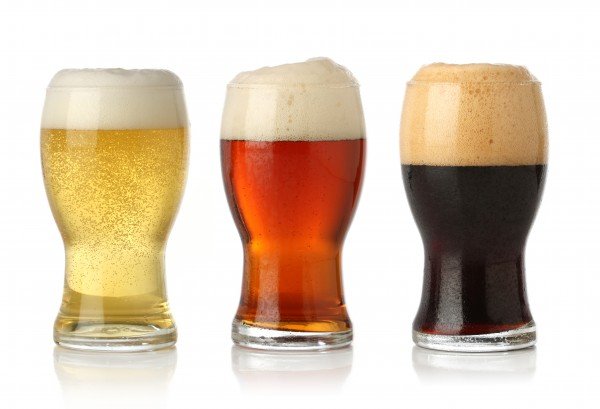 Sládek z Plzně, první z východní Evropy, uvařil pivo v Británii. Sládek z Plzně, první z východní Evropy, uvařil pivo v Británii.