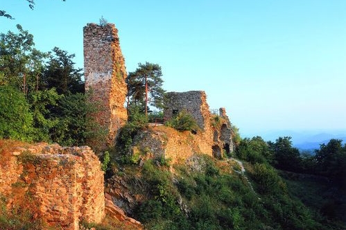 Zhřícenina hradu Zubštejn. Zhřícenina hradu Zubštejn.