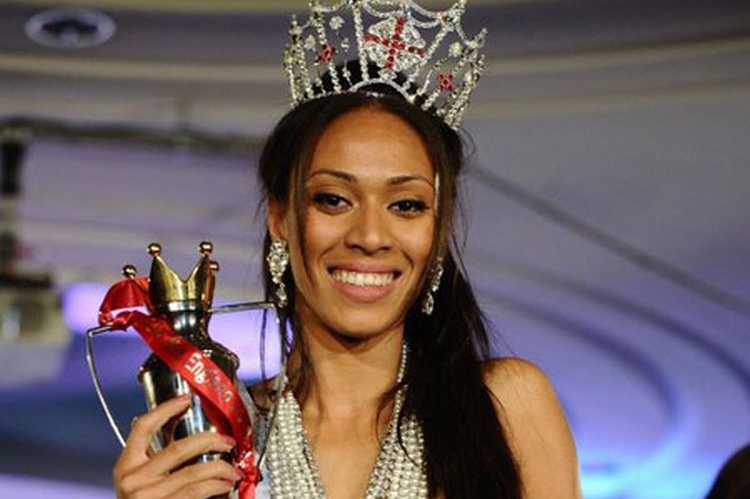 Christieová se pohádala s miss Manchester kvůli svému příteli.