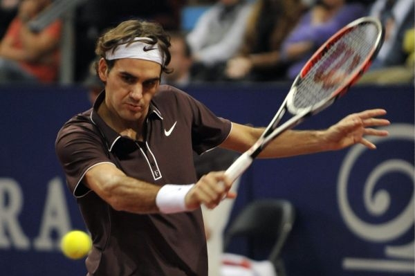 Roger Federer v rodném městě nestačil ve finále na Djokoviče. Roger Federer v rodném městě nestačil ve finále na Djokoviče.