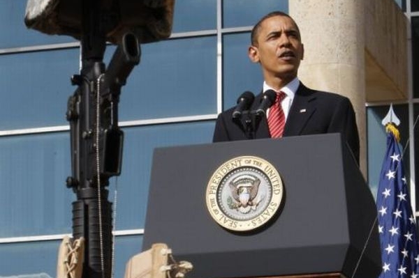 Obama řekl, že Spojené státy nesmějí na událost zapomenout.