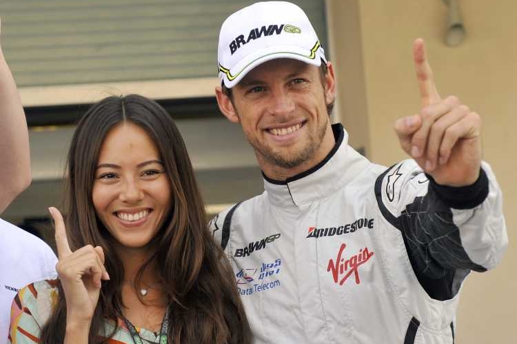 Světový šampion formule 1 Jenson Button s přítelkyní.