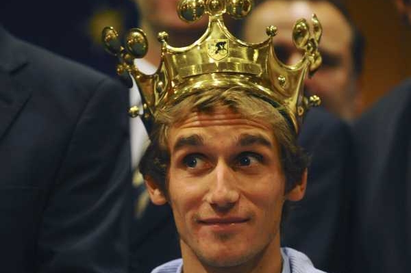 Právě korunovaný cyklista Roman Kreuziger. Právě korunovaný cyklista Roman Kreuziger.
