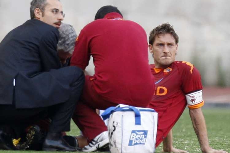 Francesco Totti. Přemluví ho ho k návatu do italské reprezentace?