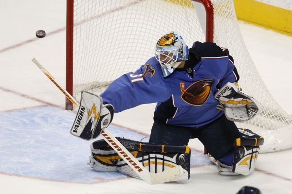 Ondřej Pavelec vychytal v NHL poprvé čisté konto.