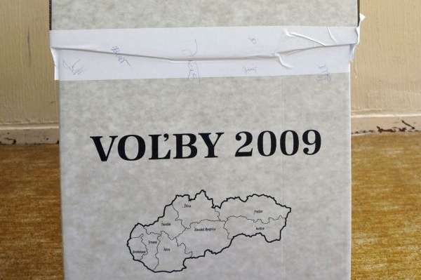 Ve volbách nejvíce uspěla levicová vládní koalice.