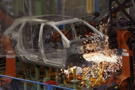 Emir&aacute;t Ab&uacute; Z&aacute;b&iacute; m&aacute; z&aacute;lusk na dal&scaron;&iacute; akcie německ&eacute;ho Daimleru