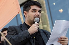 Mohamed Omar, radik&aacute;ln&iacute; muslim, zve neonacisty. Nedatov&aacute;no.