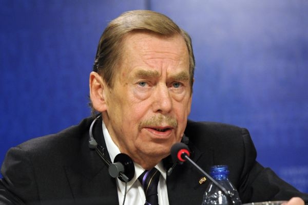 Václav Havel chce lépe kontrolovatelné financování stran.