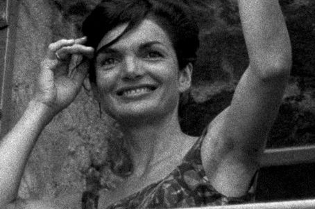 Jackie Kennedyová na pláži.