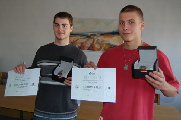 Stateční zachránci Pavel Staňa a Petr Fišer (vlevo).
