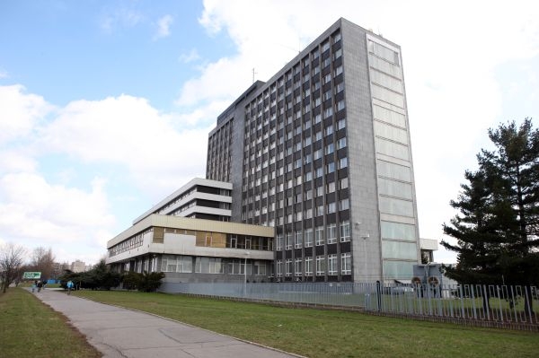 Policejní akademie je čistá, nevydíralo se na ní.