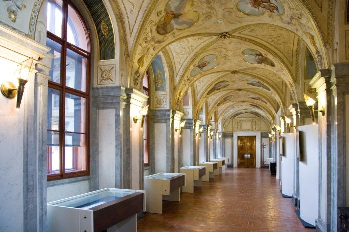 Valdštejnský palác, mytologická chodba.