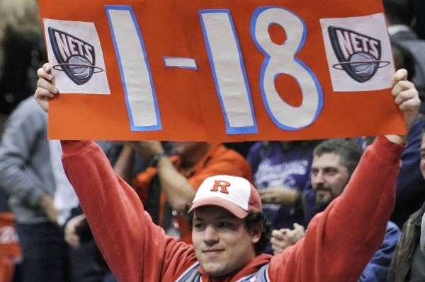 Fanoušci New Jersey Nets si první výhru v sezoně užili.
