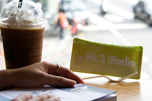 Rádio Flexio pohání sluneční paprsky. Rádio Flexio pohání sluneční paprsky.