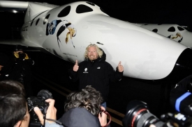 Richard Branson si věří. A není to žádný troškař.