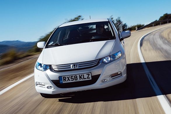 Honda Insight se snaží prorazit s úsporným hybridním motorem.