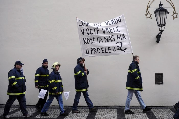 Demonstranti poslali politikům jasný vzkaz. 