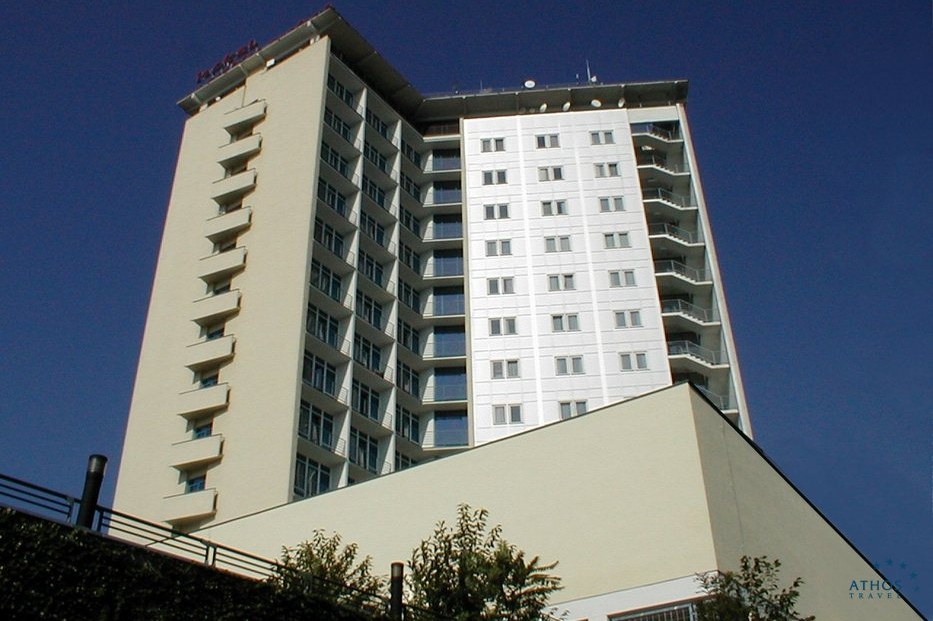 Mezi představenými stavbami nechybí ani hotel Continental. Mezi představenými stavbami nechybí ani hotel Continental.