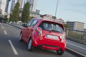 Chevrolet Spark pohání litrový čtyřválec o výkonu 68 koní.