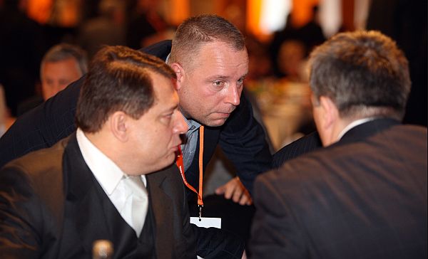 Předseda kraje Petr Benda na sjezdu ČSSD s budoucím lídrem Paroubkem.