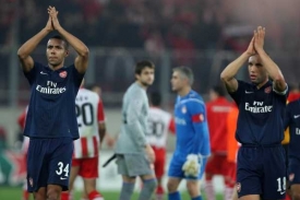 Osmnáctiletý Kyle Bartley (vlevo) sbíral zkušenosti vedke Silvestreho.