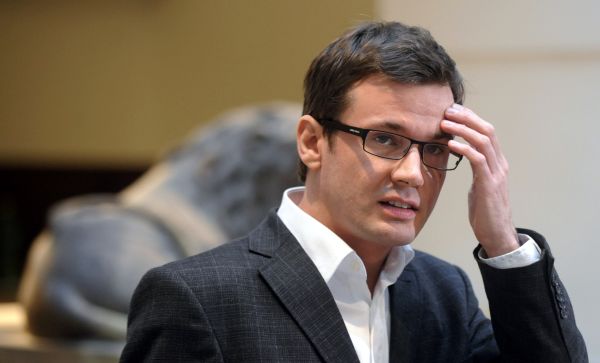 Exministr Liška byl vyslýchán komisí ohledně Sazky.