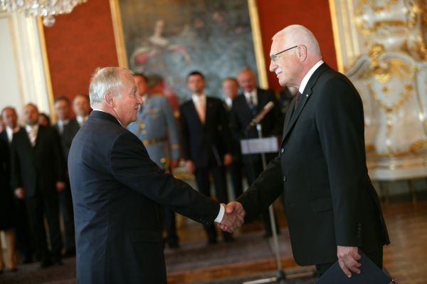 Prezident Klaus se v pátek setká s ministrem Janotou kjvůli rozpočtu. 