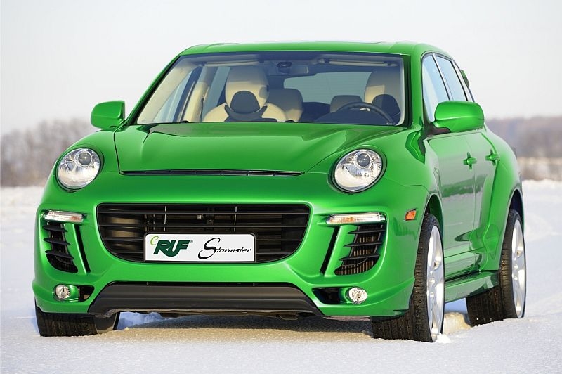 Stormster postavený na základě Porsche Cayenne ujede na nabití 200 km.