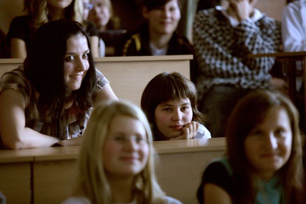 Studenti by byli ochotní platit za školné 15 tisíc korun ročně.