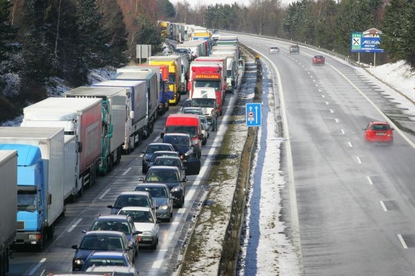 Na 60. kilometru D1 došlo k nehodě, provoz je omezen.