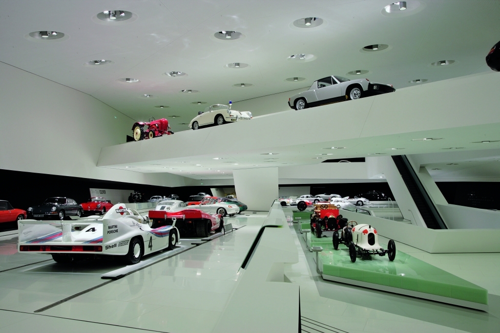 Muzeum Porsche nabízí vše od traktorů po závodní speciály.