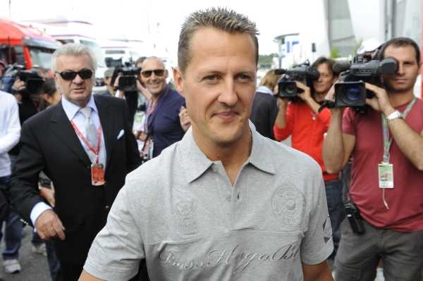 O možném příchodu Schumachera informuje Mercedes až po Novém roce. O možném příchodu Schumachera informuje Mercedes až po Novém roce.