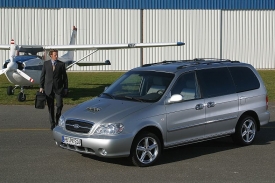 Kia Carnival je nejméně spolehlivým autem podle TÜV SÜD.