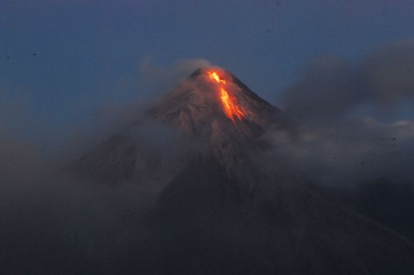 Filipínská sopka Mayon.