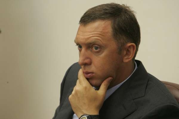 Vládce Ingosstrachu Oleg Děripaska válčí s Petrem Kellnerem.