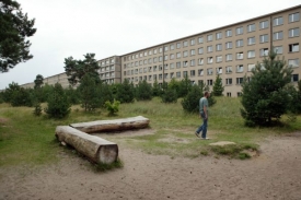 Betonové monstrum je dlouhé více než čtyři kilometry.