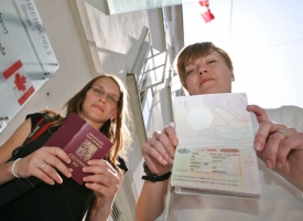 Česko žádá Evropskou unii o pomoc ve sporu s Kanadou.