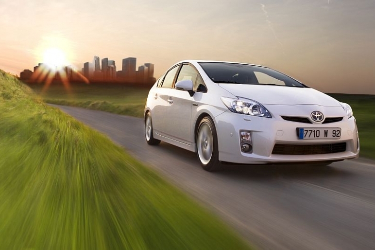 Toyota Prius se objevuje už ve třetí generaci.