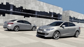 Nový sedan Fluence měří 4,62 metru, o dva centimetry víc než Octavia.