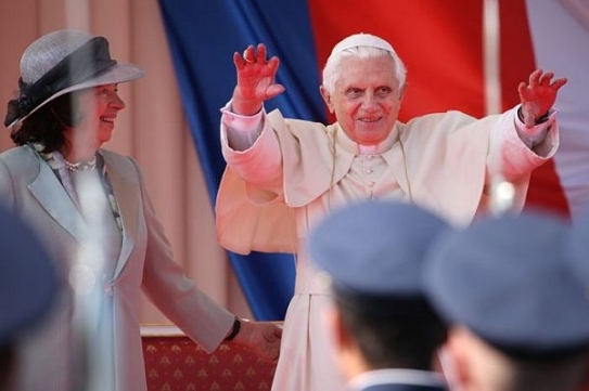 Poslední velký úkol, na bezpečí papeže v Česku dohlížel Kvíčala. Poslední velký úkol, na bezpečí papeže v Česku dohlížel Kvíčala.