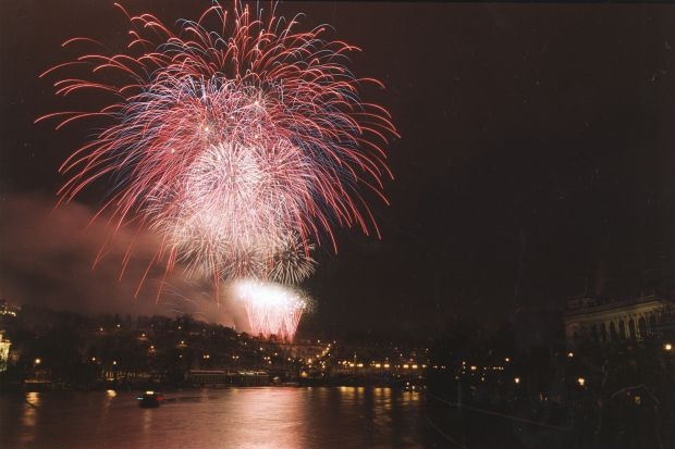 Každoročně se během silvestra zraní desítky lidí.