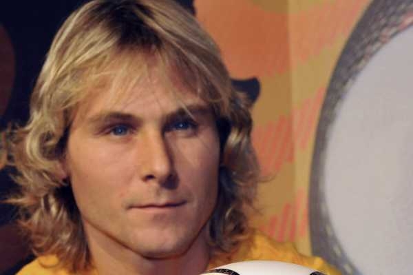 Objeví se Pavel Nedvěd na lavičce &quot;Staré dámy&quot;?