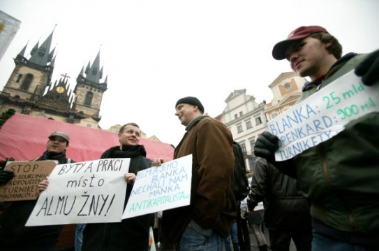Na primátorovu vánoční polévkovou akci dorazili i Bémovi kritici.