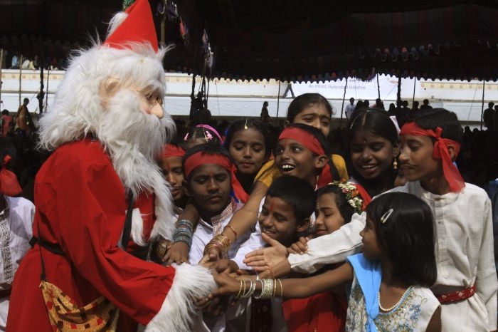 Globálním symbolem Vánoc je Santa Claus. Zde v Indii...