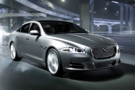 Jaguar XJ se stane letos novou vlajkovou lodí značky.