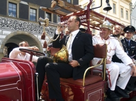 Pomáhat a chránit! Tentokrát to ovšem ještě nemáme naostro.