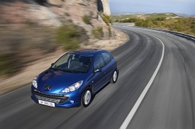 Peugeot 206+ nemá mezi novými auty roku 2009 co dělat.