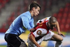 Lukáš Mareček (vlevo) v dresu Brna během utkání se Slavií.